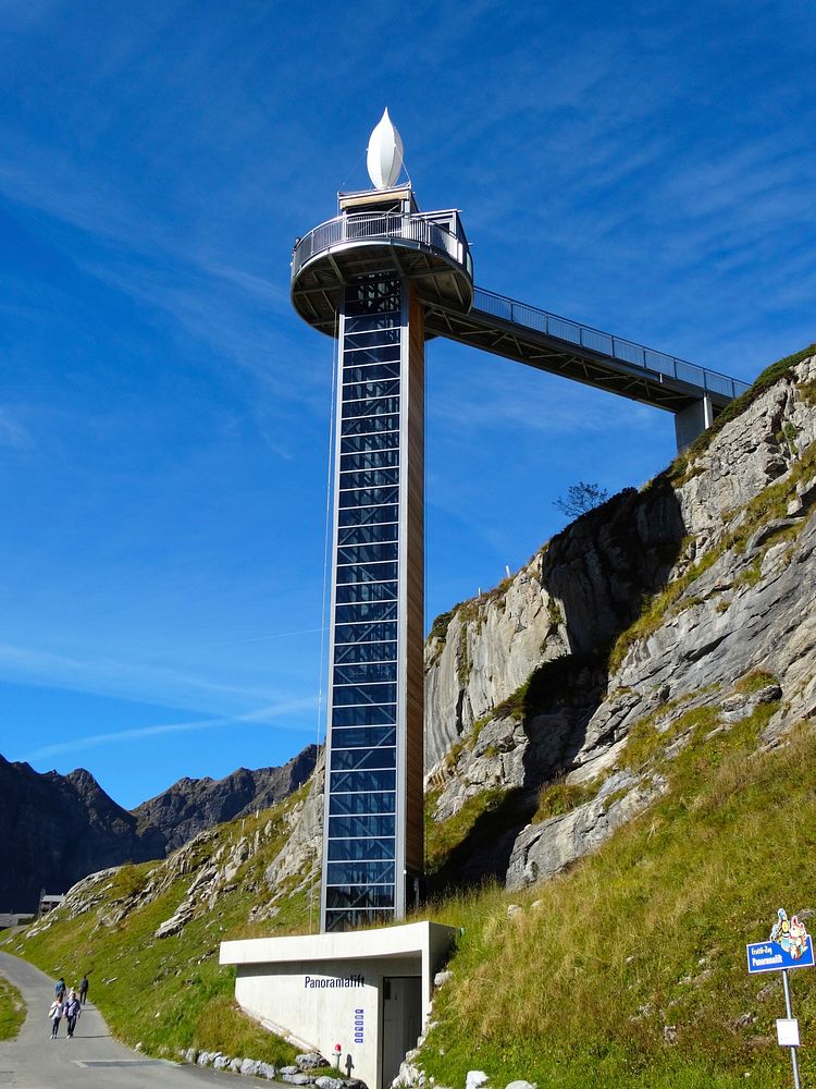 Panorama lift in Switzerland alps. Free public domain CC0 photo.