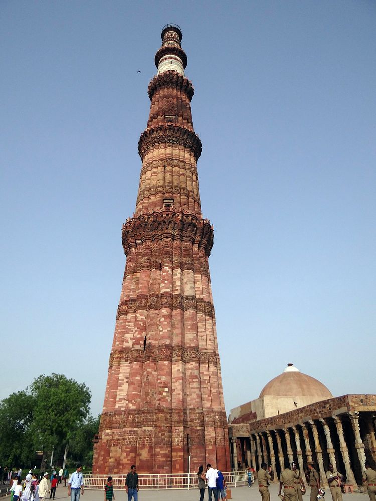 Qutub Minar islamic monument architecture. Free public domain CC0 image.