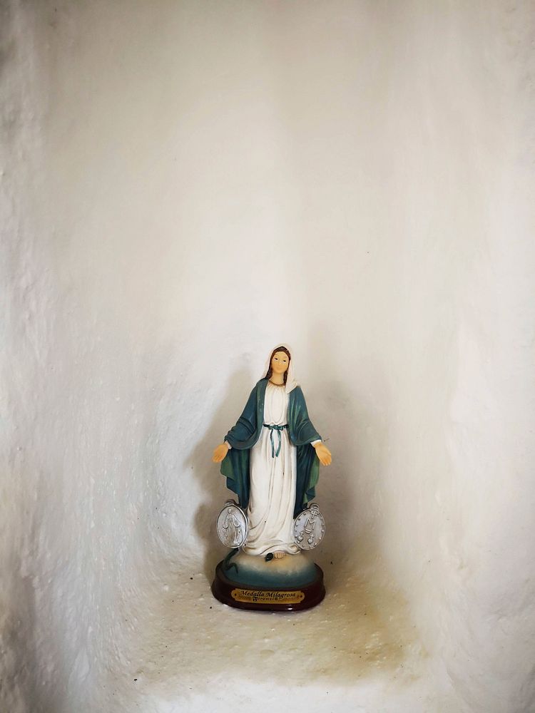 Virgin mary statue, free public domain CC0 image.