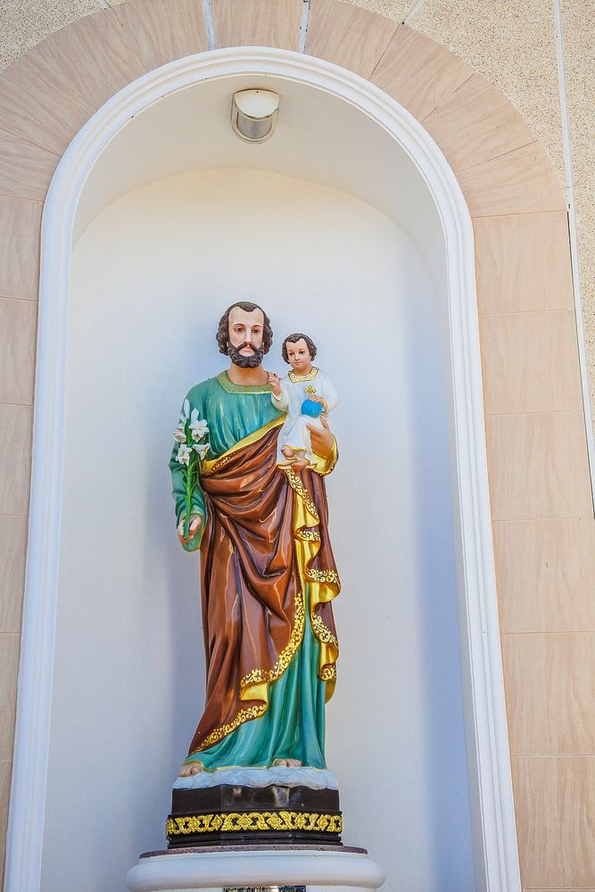 Free Saint Joseph with baby Jesus image, public domain CC0 photo.