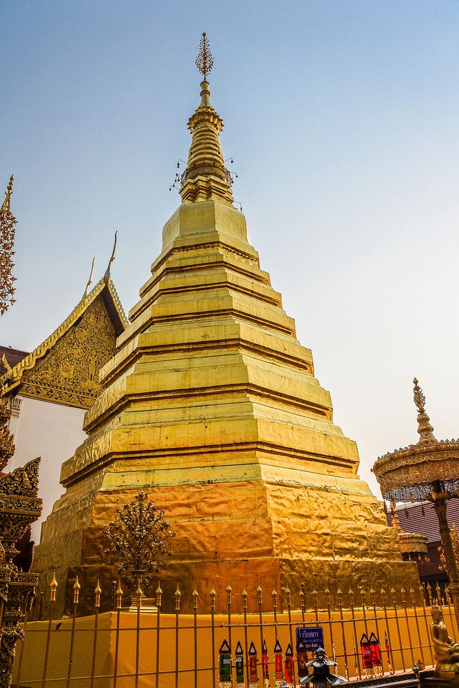 Free golden pagoda at Wat Phra That Cho Hae temple in Thailand image, public domain building CC0 photo.