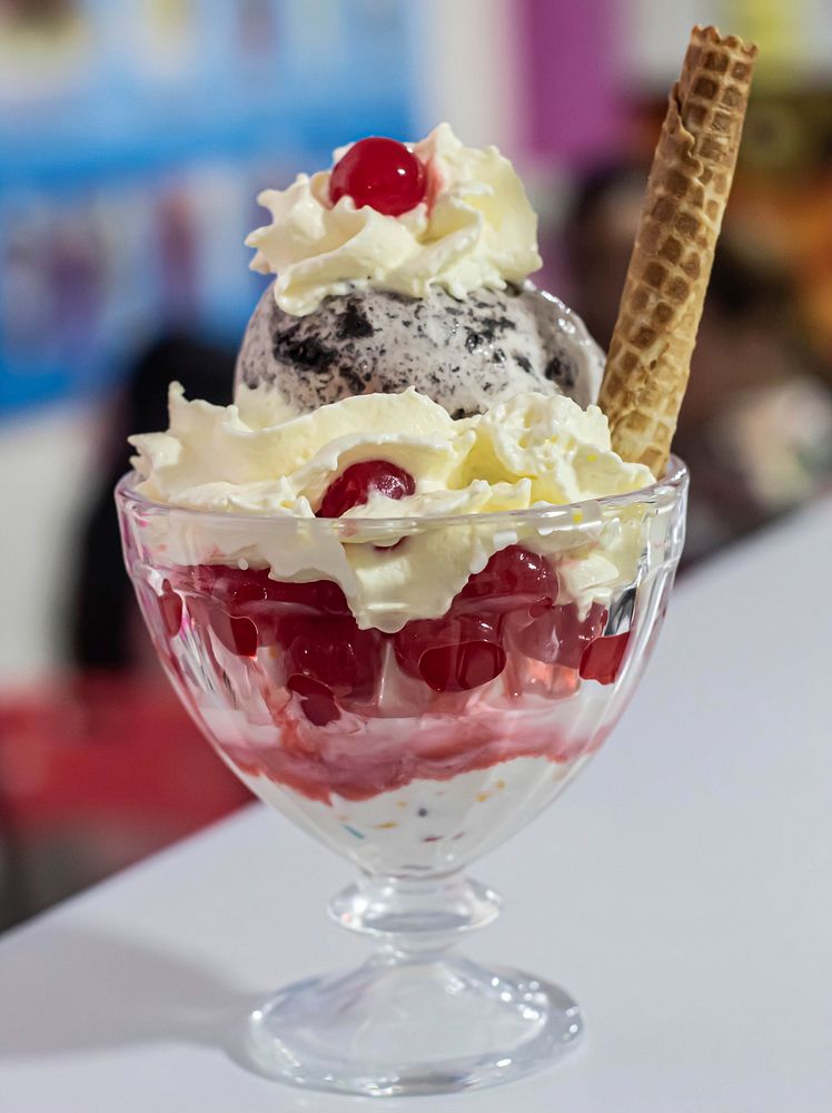 Free ice-cream sundae image, public domain CC0 photo.