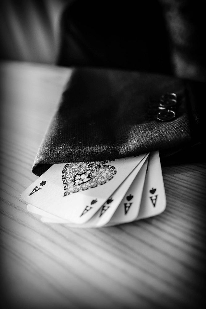 Free playing cards image, public domain CC0 photo.