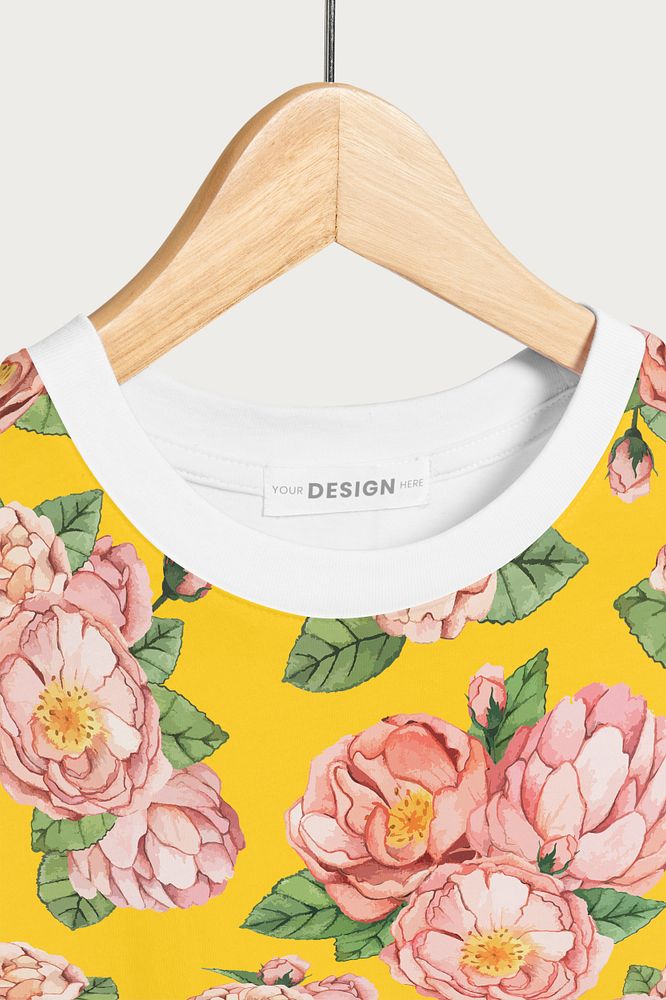 Clothing label mockup, floral t-shirt realistic design psd