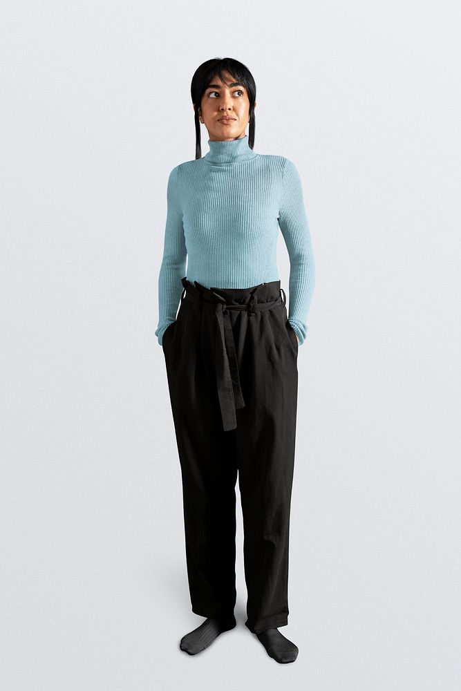 Women's turtleneck sweater mockup, full body, autumn apparel fashion design psd