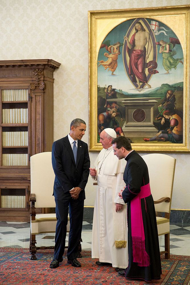 President Barack Obama talks with Pope Francis following a private audience at the Vatican, March 27, 2014.