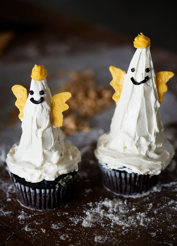 Two angel cupcakes
