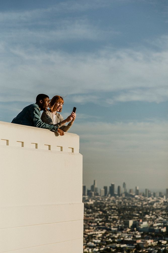 Couple dating at the Griffith Observatory in Los Angeles, USA