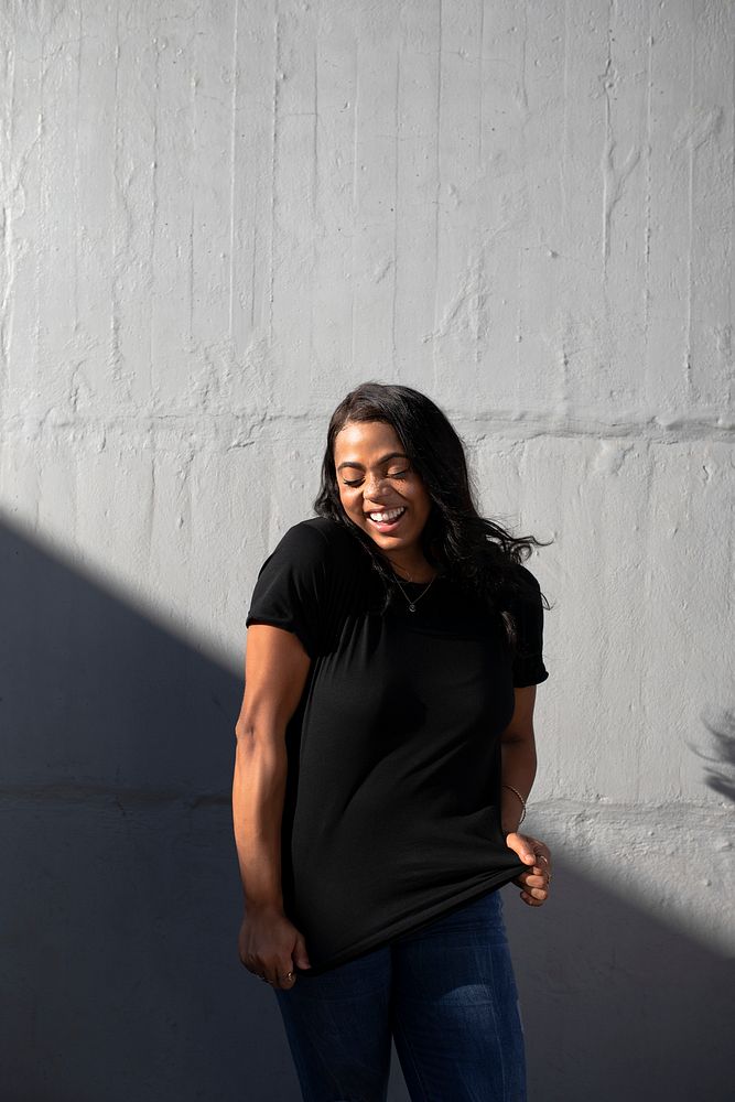 Black t-shirt simple plus size women&rsquo;s fashion apparel shoot
