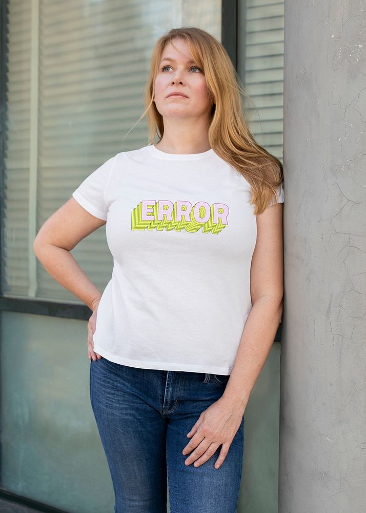 Error printed t-shirt mockup psd white streetwear plus size women&rsquo;s apparel shoot