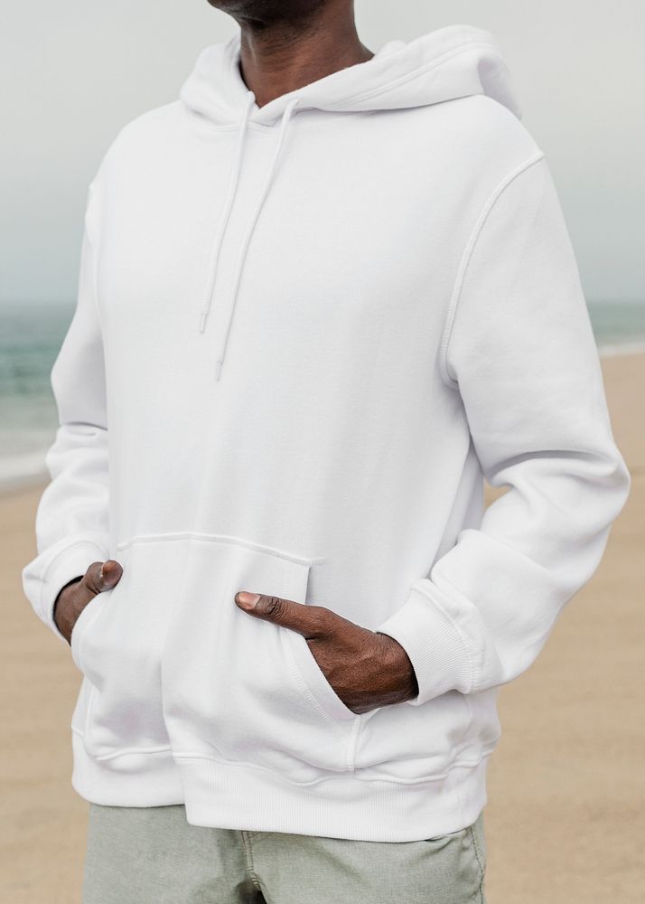 Men&rsquo;s whit hoodie psd mockup beach apparel photoshoot