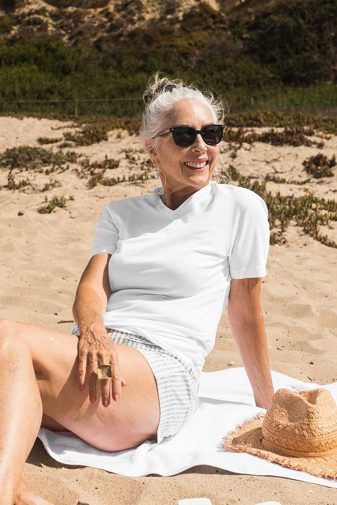 Women's t-shirt psd mockup senior woman beach apparel outdoor photoshoot