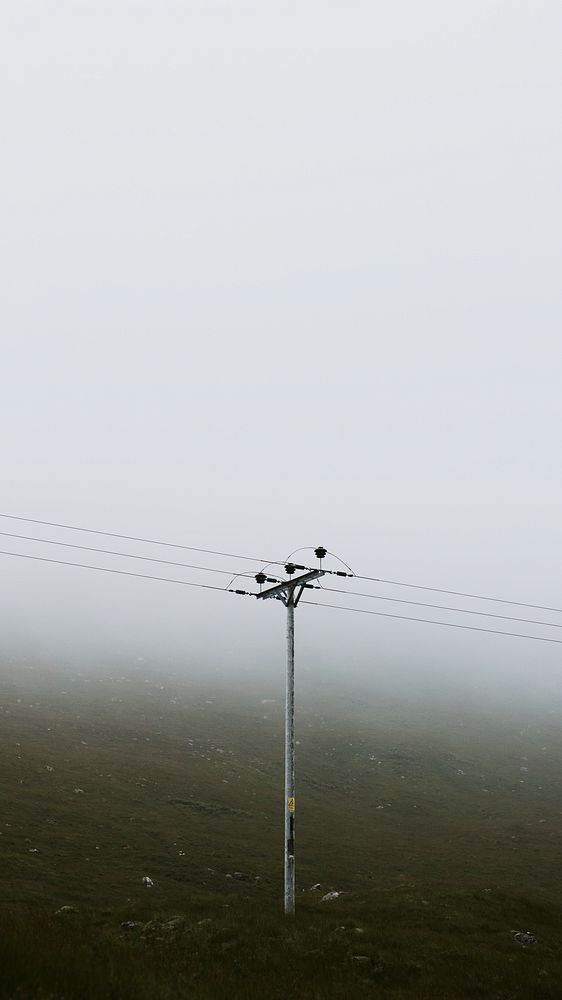 Minimalist nature iPhone wallpaper, travel in the Scottish Highlands