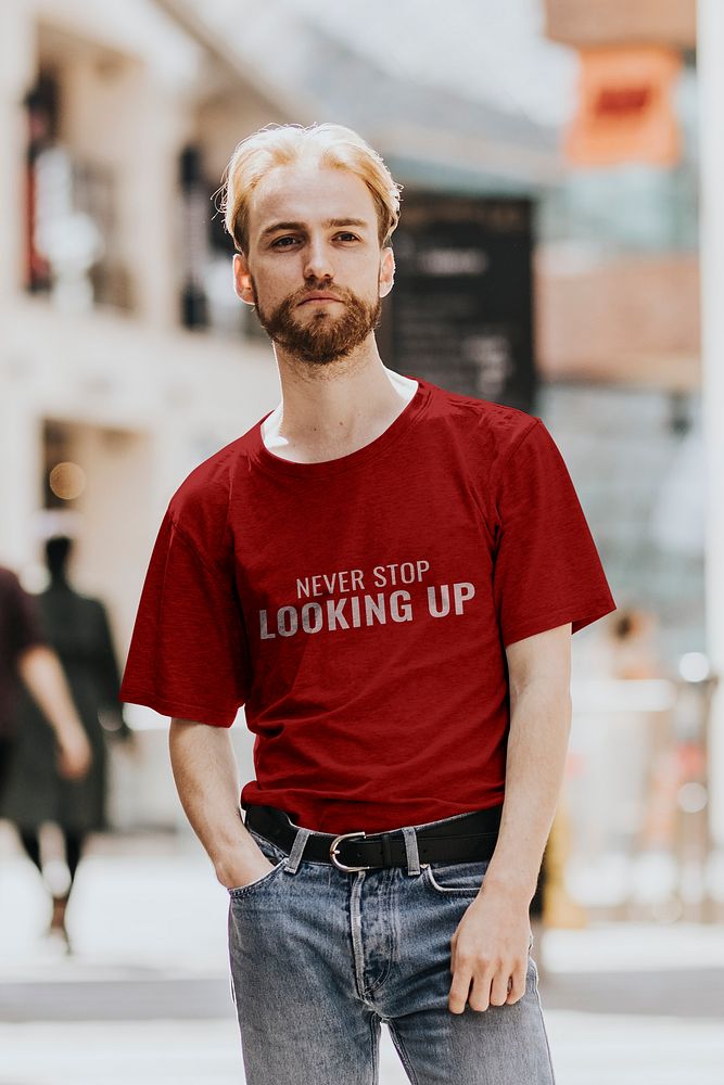 Red t-shirt mockup psd on beard hipster man