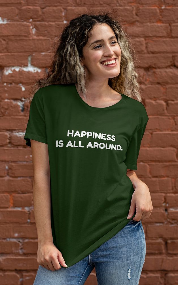 Tee mockup psd, green design, women&rsquo;s casual wear fashion