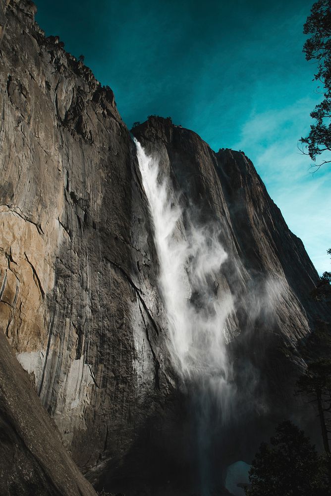 Upper Yosemite Falls in Yosemite National Park, USA