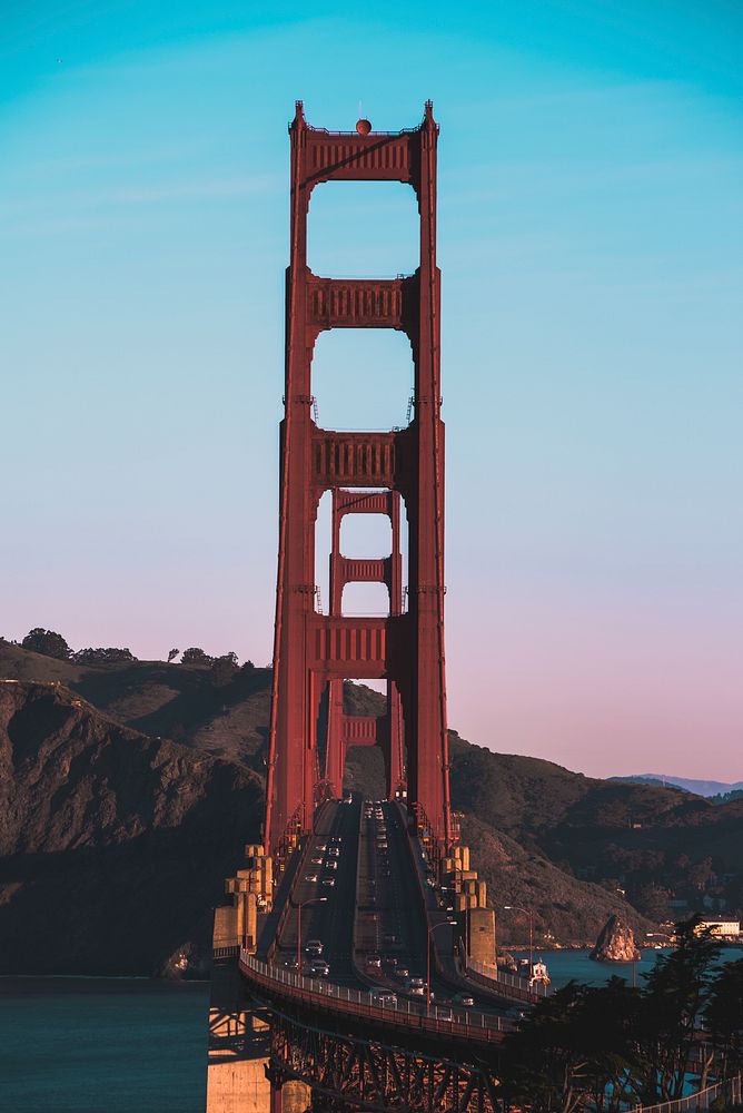 View of the Golden Gate Bridge, San Francisco, United States