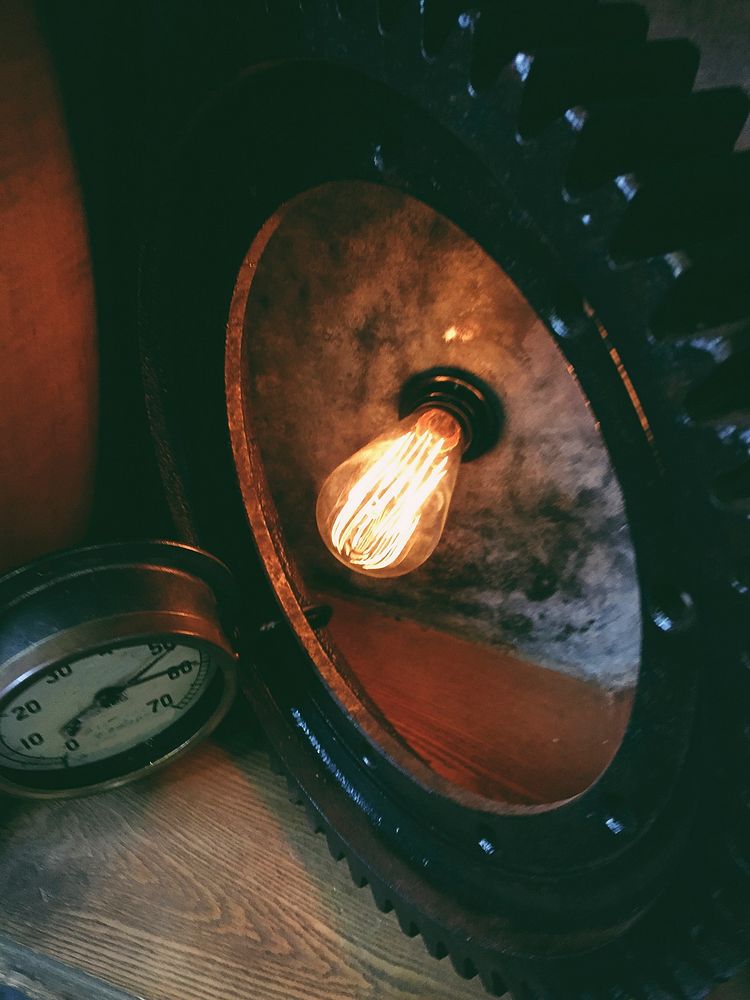 Vintage light bulb and lamp