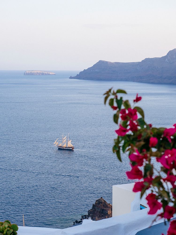 View featuring a sailboat in Santorini, Greece