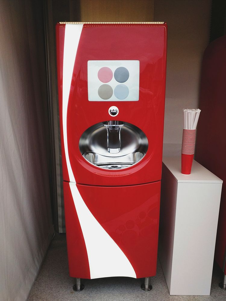 Coca-cola freestyle vending machine