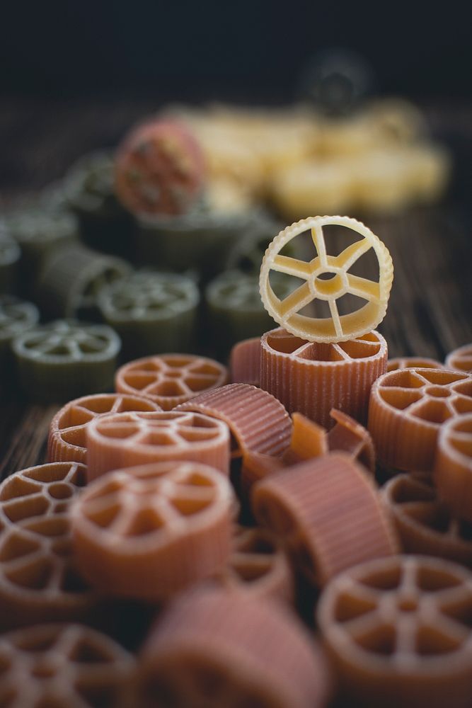 otelle wagon wheels pasta food photography
