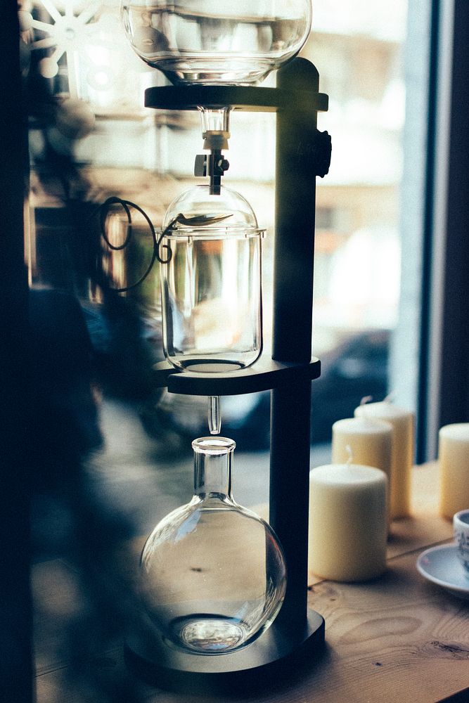 Siphon coffee makers