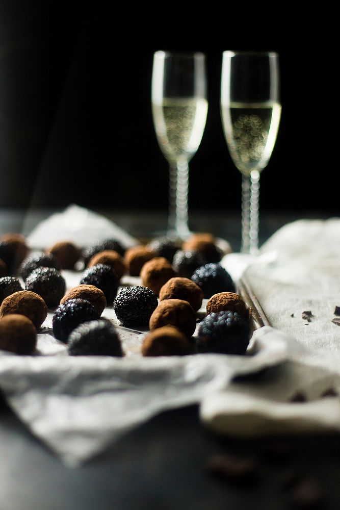 Avocado vegan chocolate truffles with sparkling wine