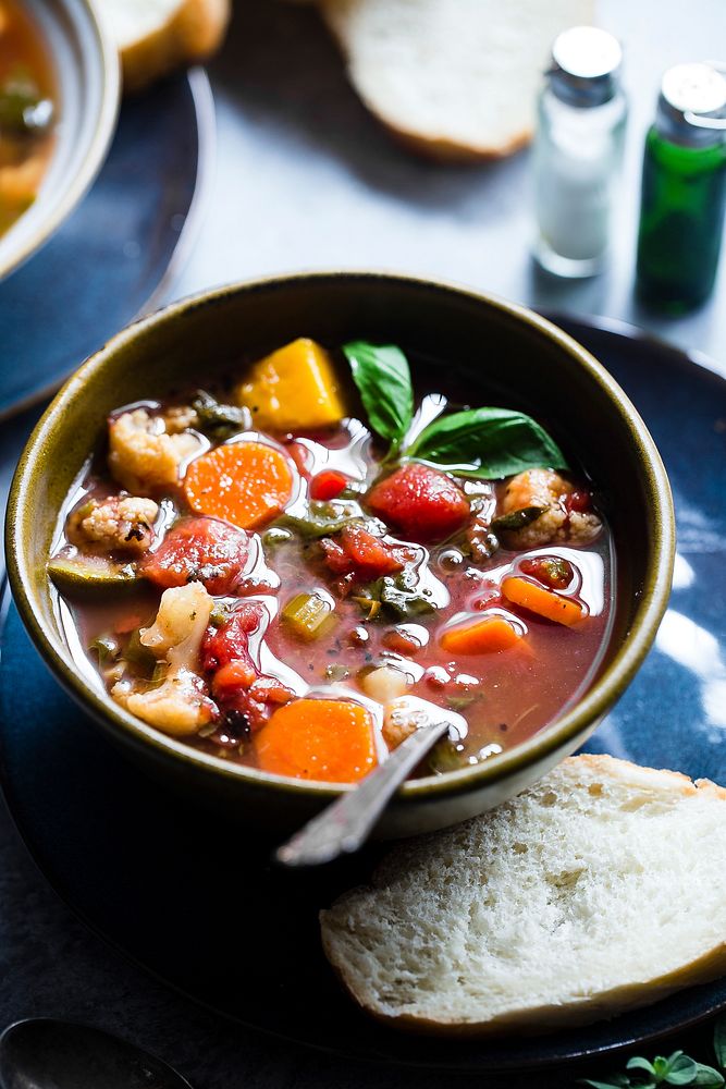 Homemade crockpot vegetable soup