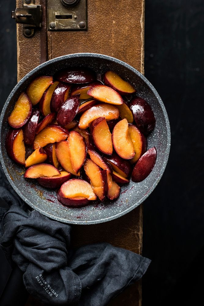 Free plums photo, public domain fruit CC0 image.