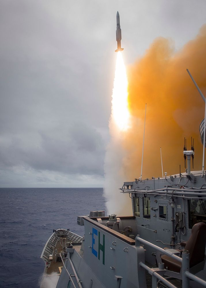 The Ticonderoga-class guided-missile cruiser USS Chancellorsville (CG 62) launched a Standard Missile (SM) 2 during a…