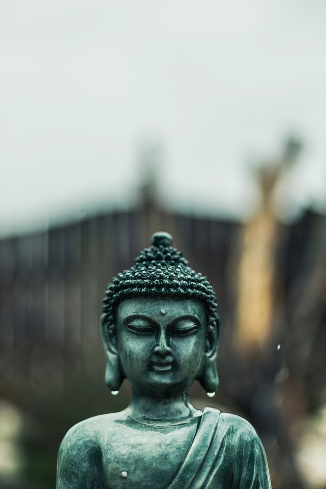 Peaceful Buddha statue background. Free public domain CC0 image.
