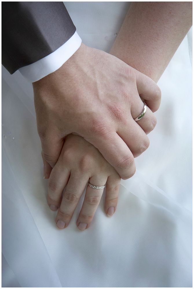 Bride and groom on wedding day. Free public domain CC0 photo.