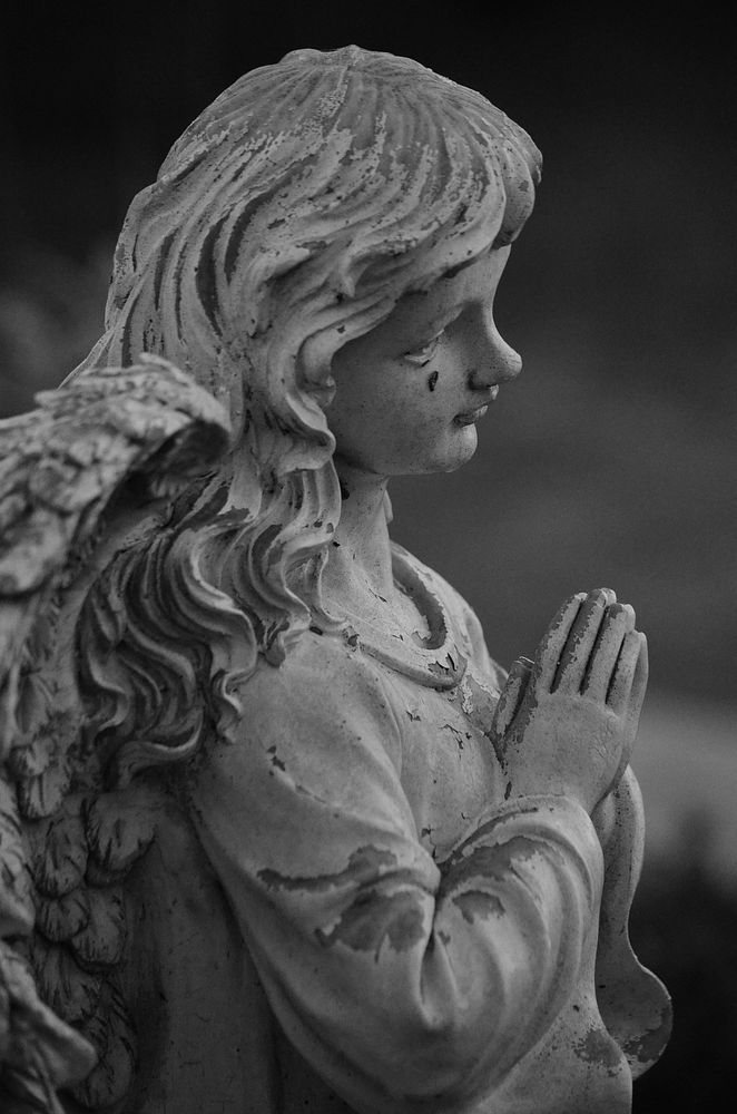 Angel statue. Free public domain CC0 photo.