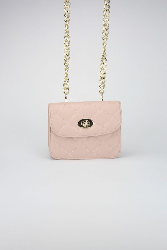 Pink purse. Free public domain CC0 photo.