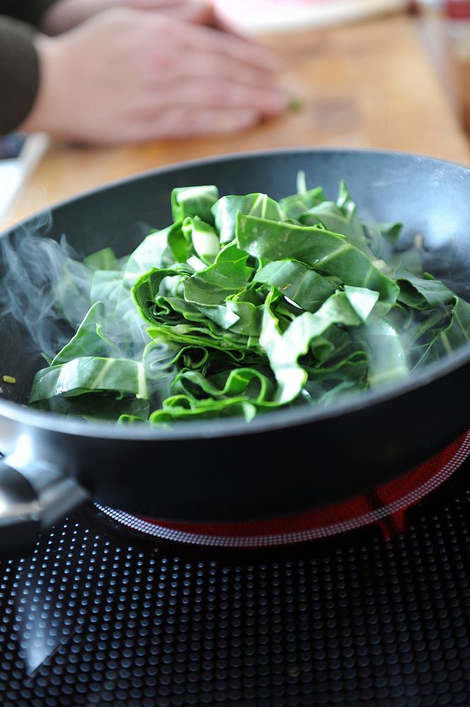 Green vegetable wok. Free public domain CC0 photo.