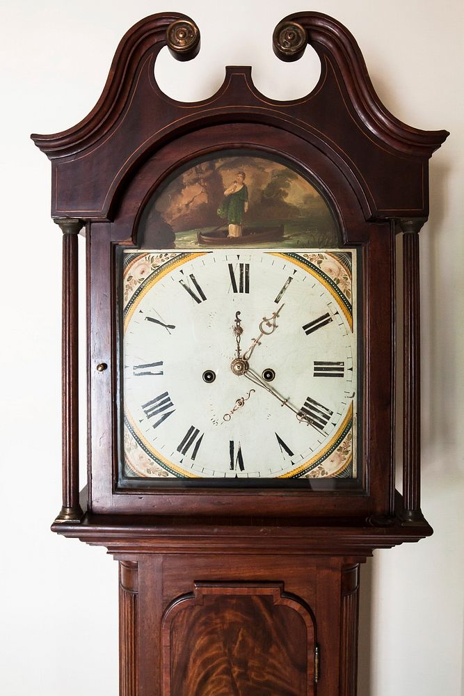 Old clock, home decor. Free public domain CC0 photo.