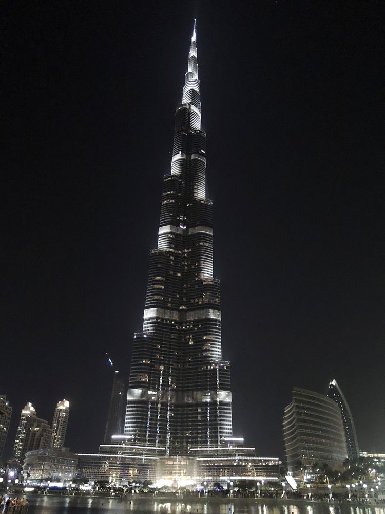 Burj Khalifa skyscraper at night. Free public domain CC0 image.