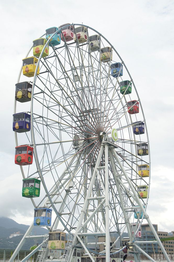 Ferris wheel. Free public domain CC0 photo.