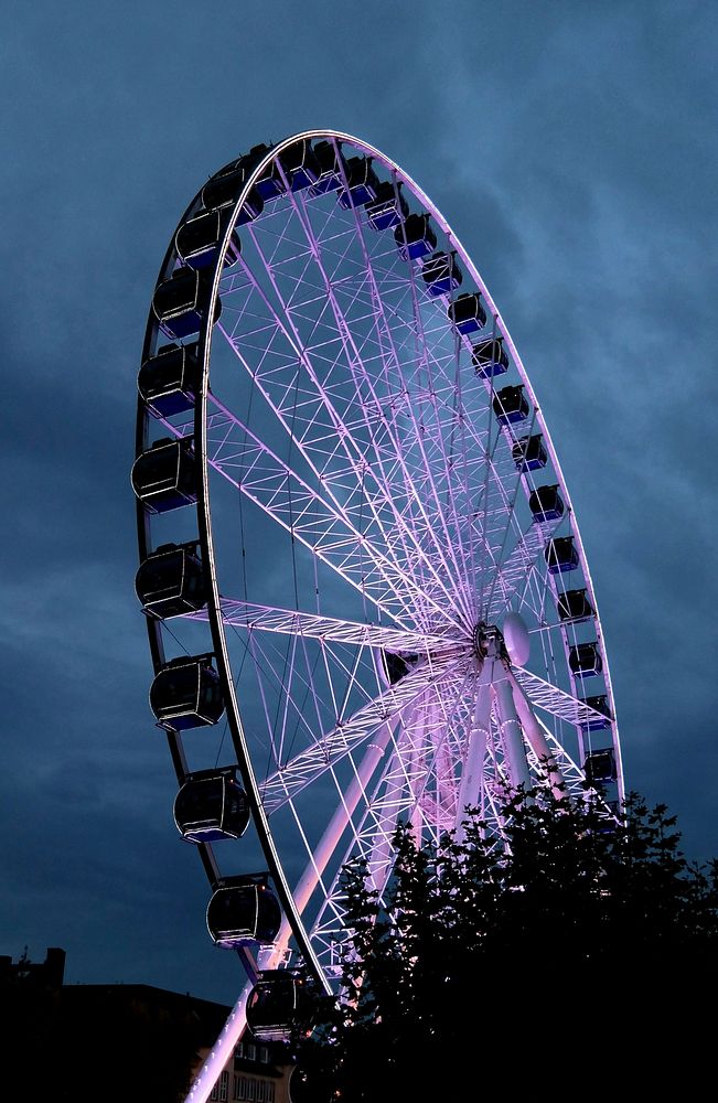 Ferris wheel. Free public domain CC0 photo.