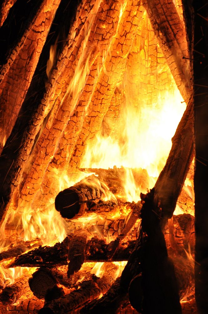 Campfire aesthetic background. Free public domain CC0 photo.