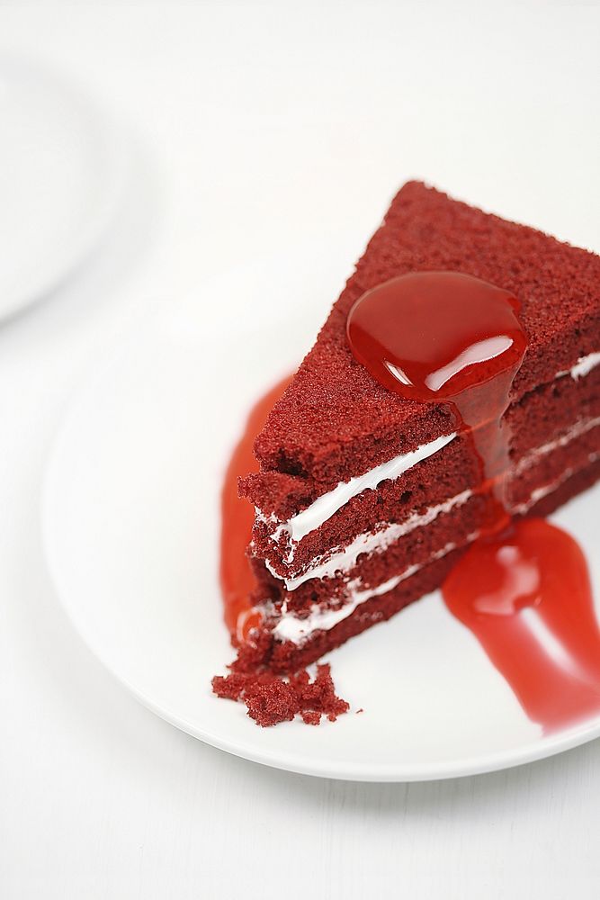 Free red Velvet sponge cake image, public domain CC0 photo.