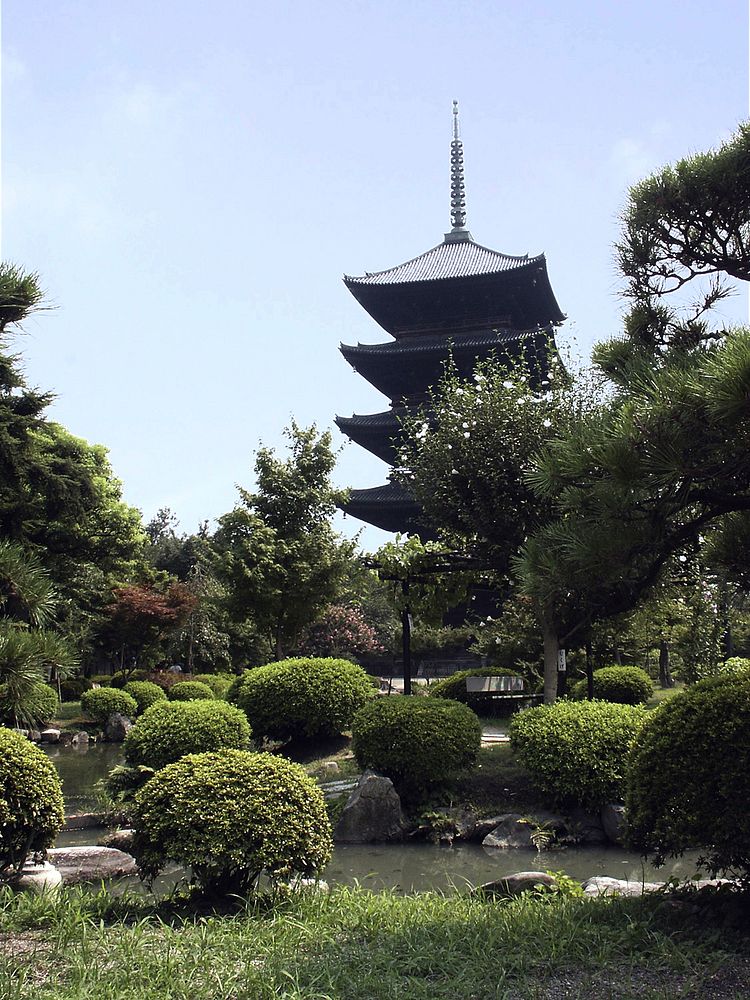 Famous attraction in Japan. Free public domain CC0 image.