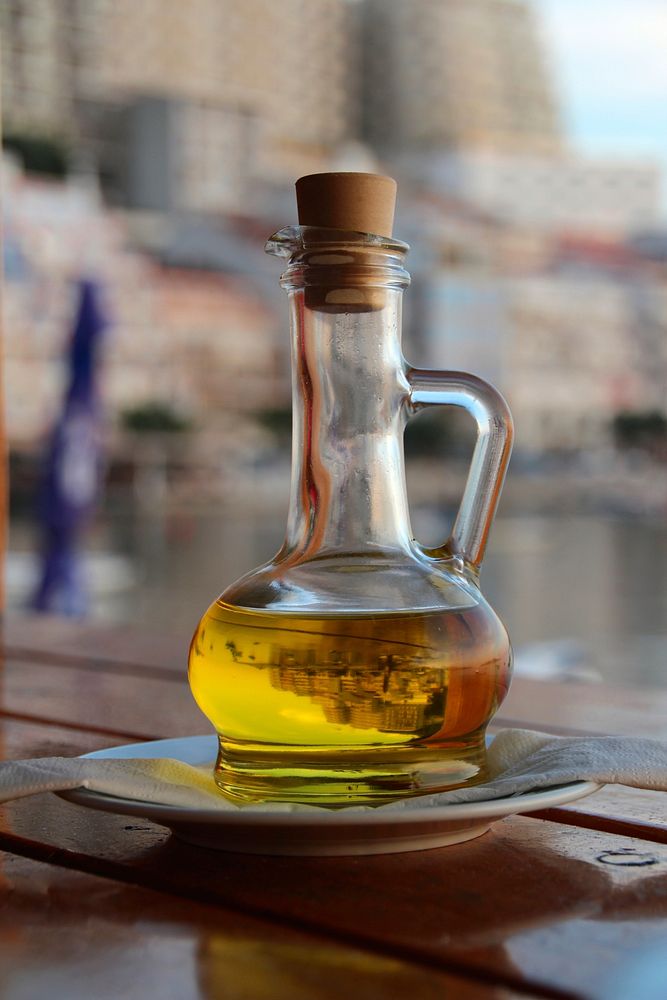 Olive oil. Free public domain CC0 image.