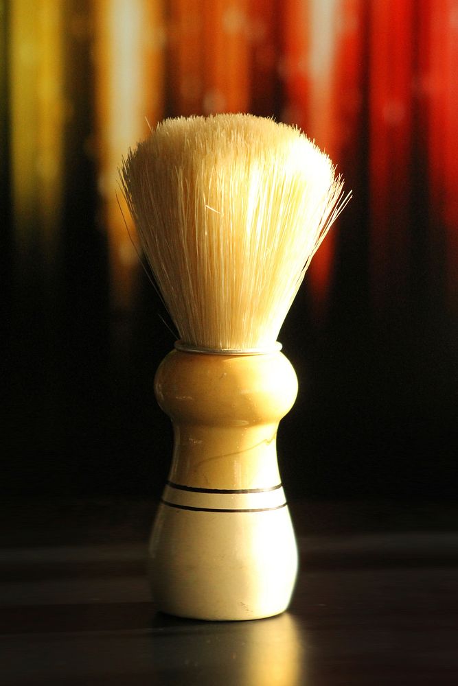 Makeup brushes, cosmetics, beauty tools. Free public domain CC0 photo.