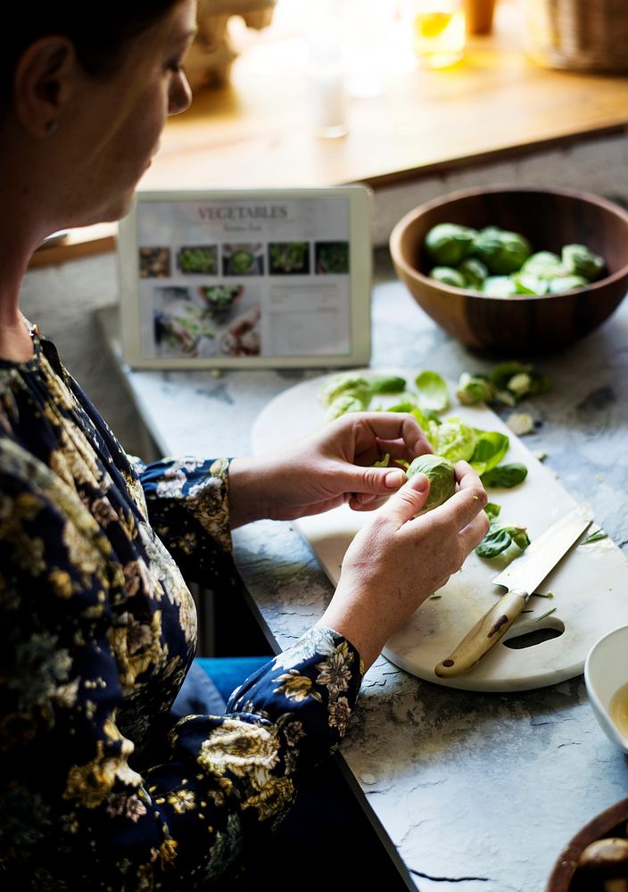 Prepare vegetable to cook