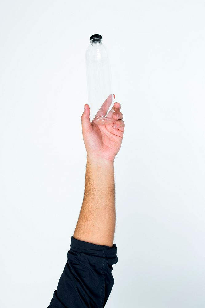 Hand Hold Show Recyclable Plastic Water Bottle