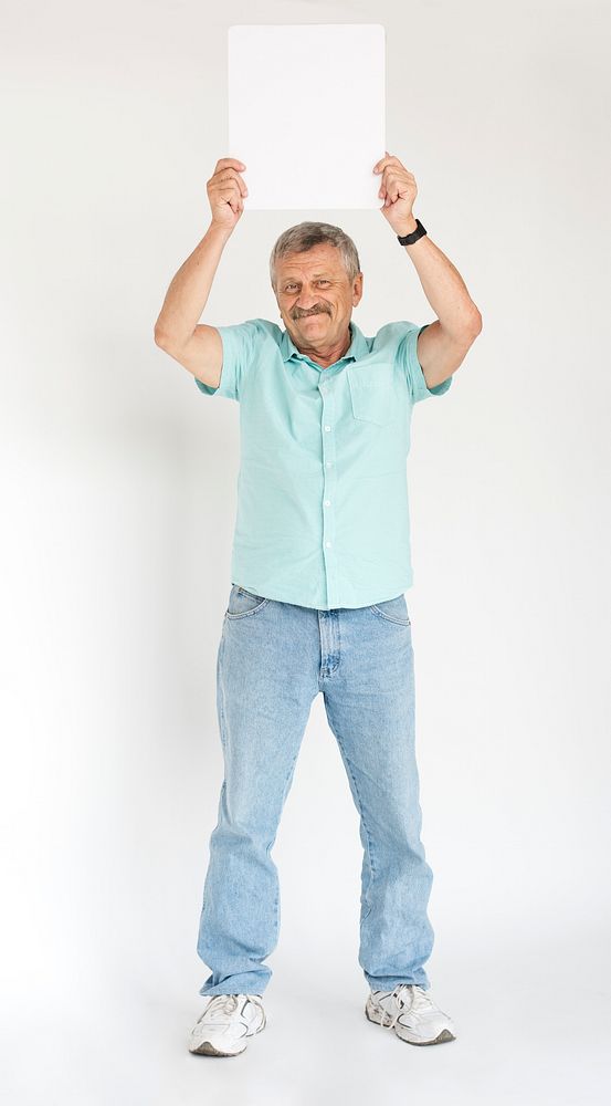 Man standing and photoshooting for full body