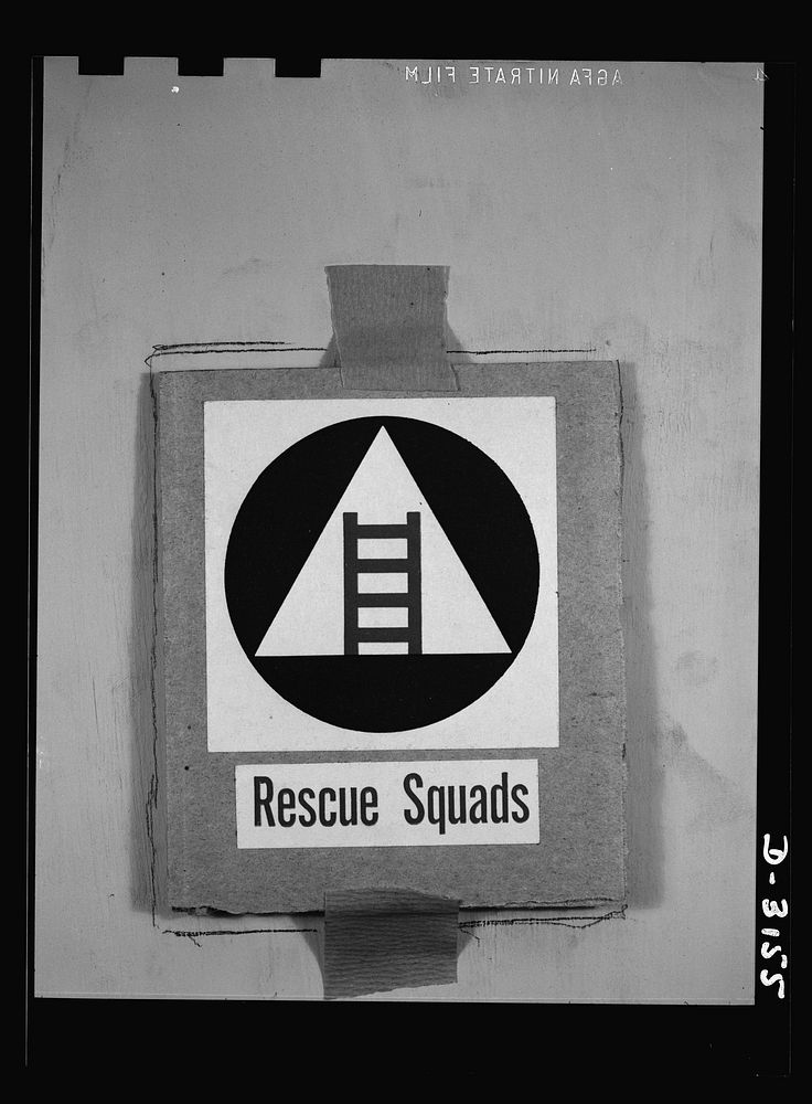 Insignia of Air Raid Protective Services. Sourced from the Library of Congress.
