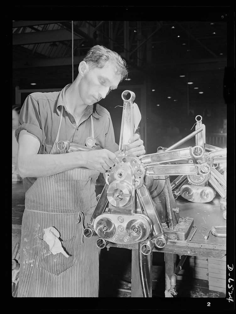 Production. Pratt and Whitney airplane engines. Single-row master rod assemblies for Pratt and Whitney airplane engines…