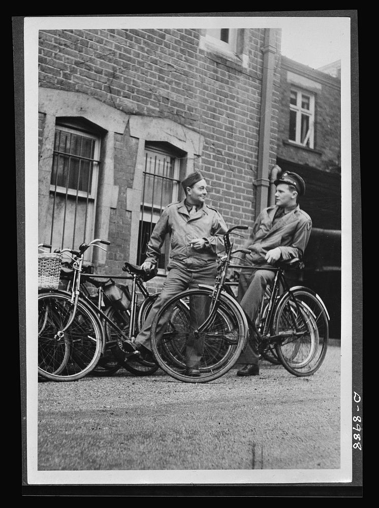 Reciprocal aid. Two Americans, F.F. Calkin, of Cadillac, Michigan, and J. Ferber, of Camden, New Jersey, use their British…